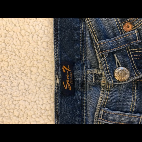 Capris - Picture 3 of 4